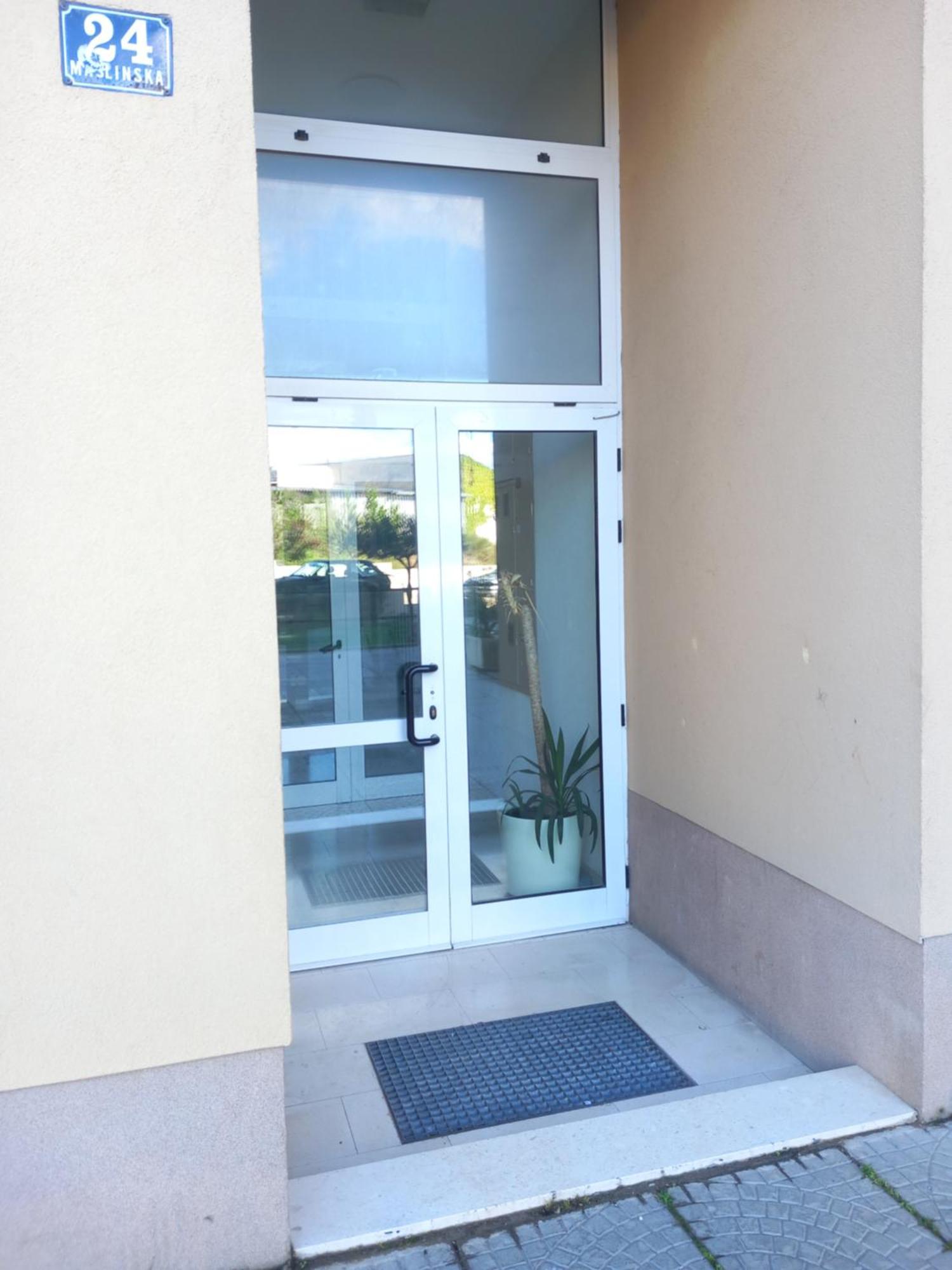 ספליט Apartment Harmony - Pleasant And Comfortable Place With A Balcony And A Secured Garage מראה חיצוני תמונה